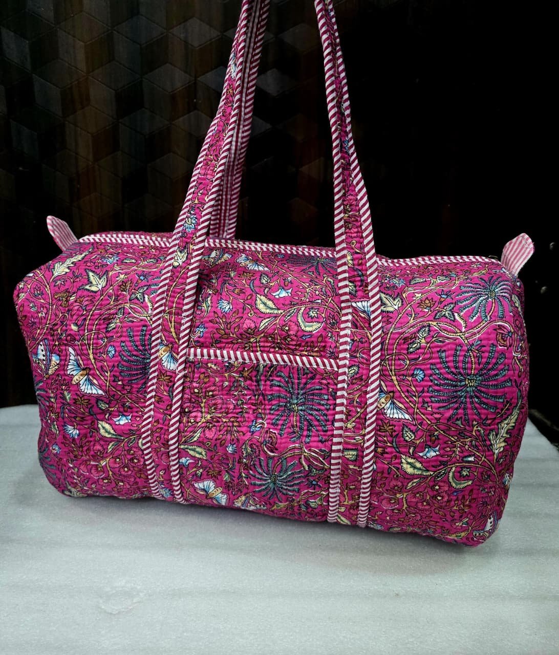 BIG SIZE QUILTED DUFFLE BAG