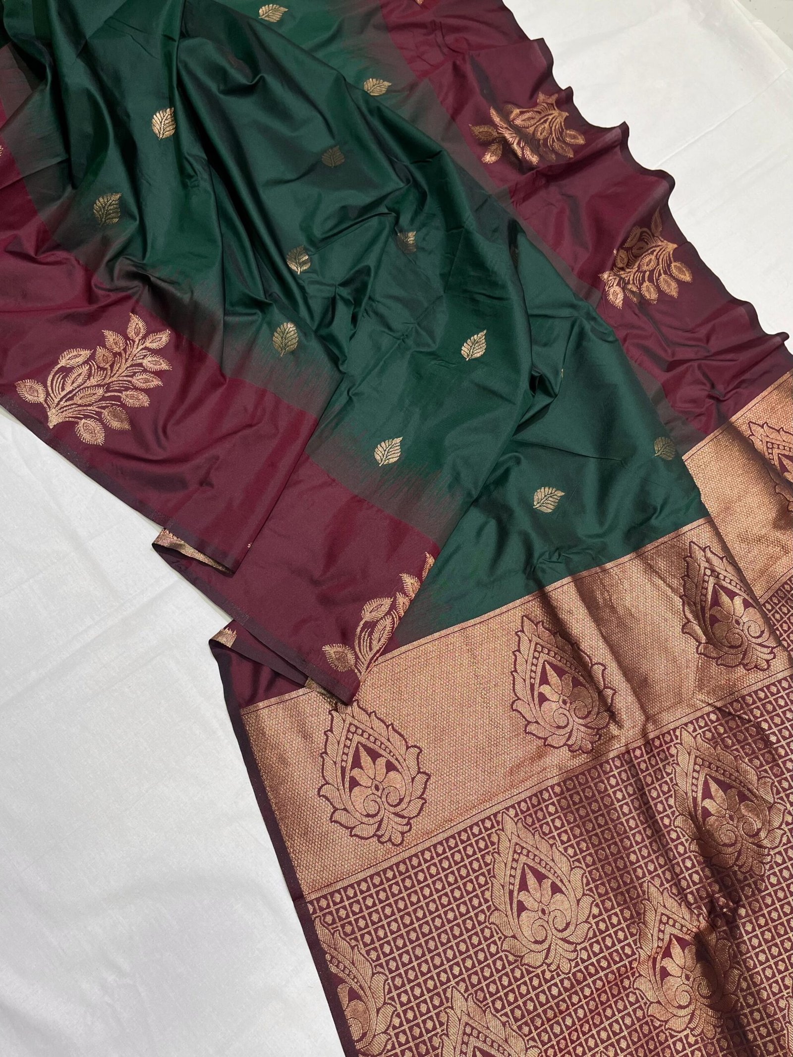 Soft Silk Saree with tiny motifs