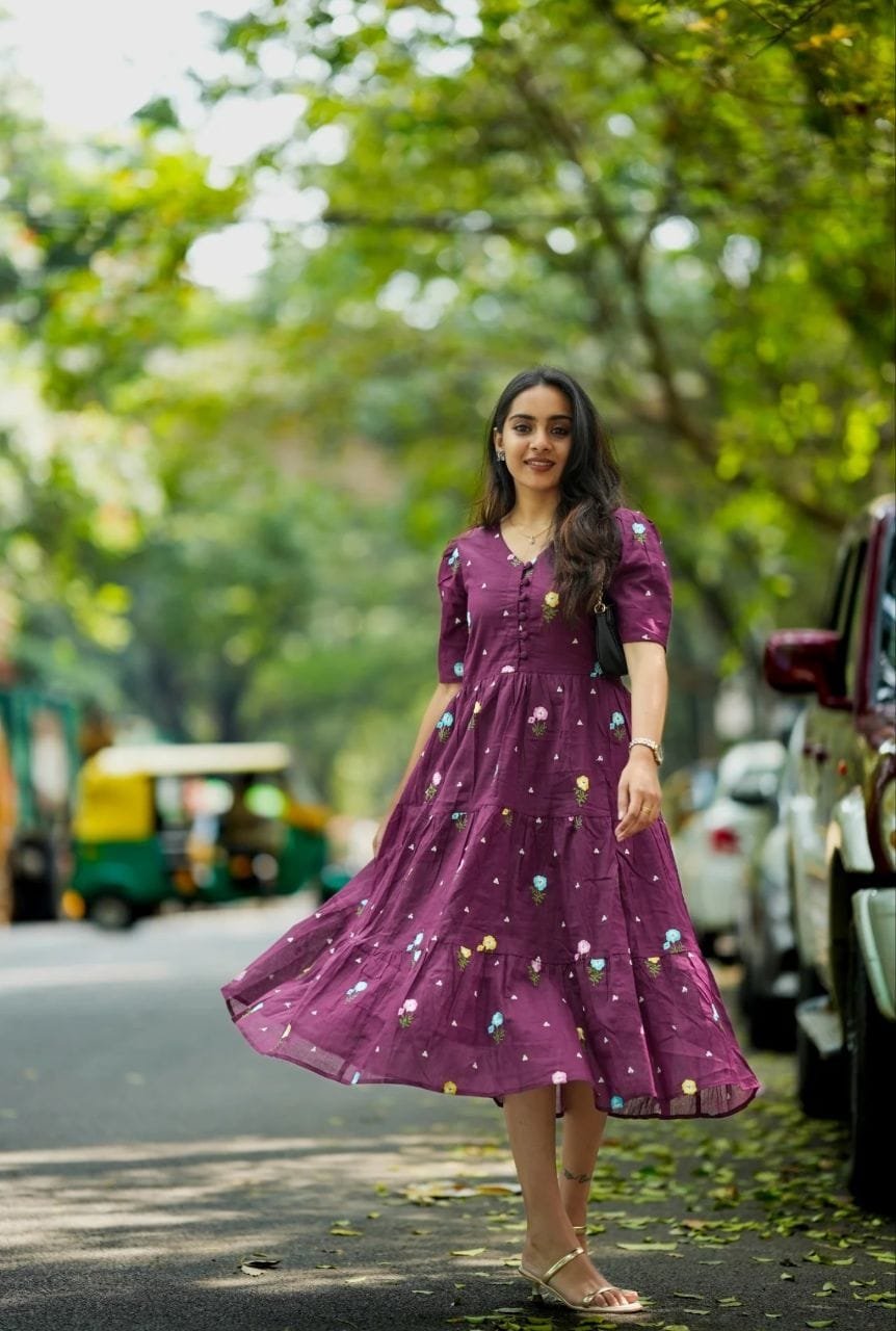 Beautiful and comfortable Chanderi Cotton maxi for the upcoming season with beautiful Daisy Flowers